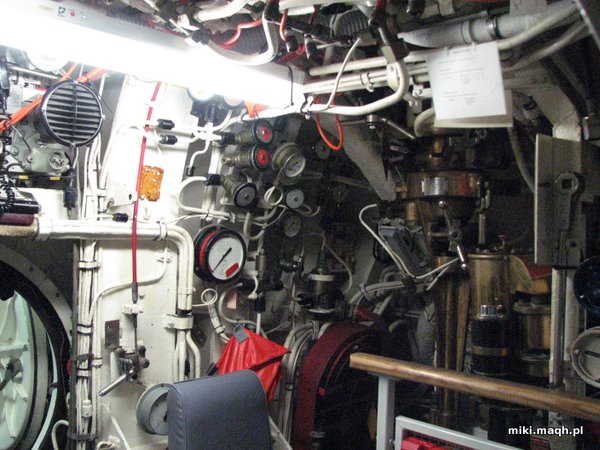 HMAS Ovens submarine