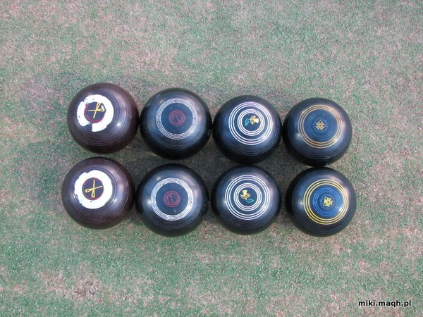 Lawn bowls