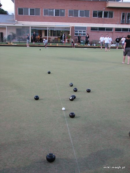 Lawn bowls