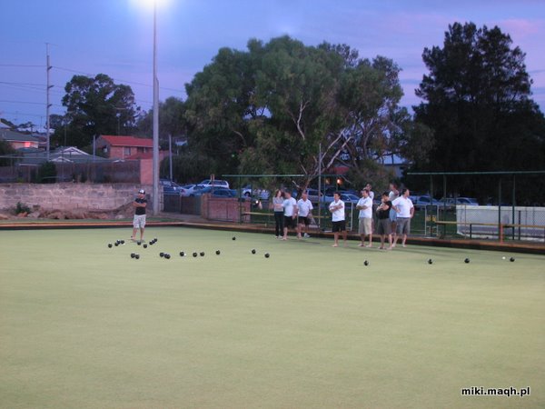 Lawn bowls