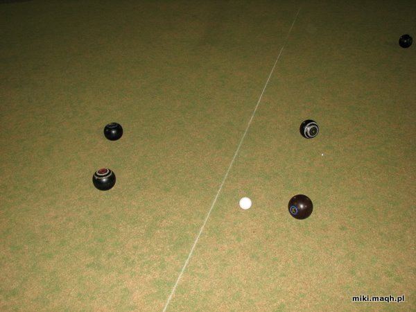Lawn bowls