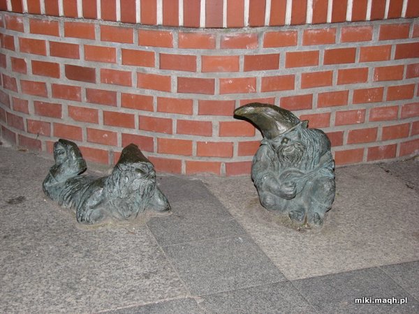 Wrocławskie krasnale - Grajek i meloman Wrocławskie krasnale - Grajek i meloman