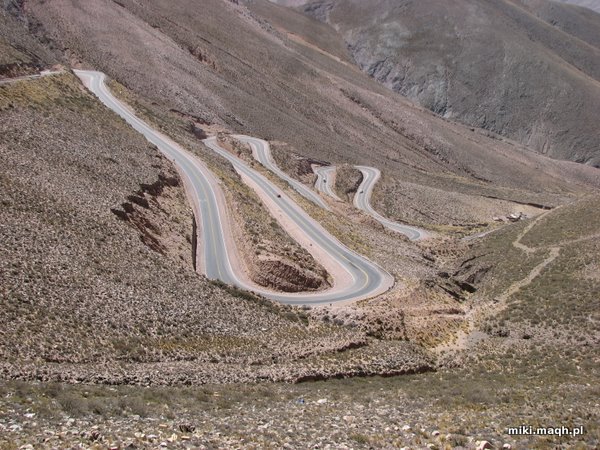 Winding roads of the colourful Jujuy province Winding roads of the colourful Jujuy province